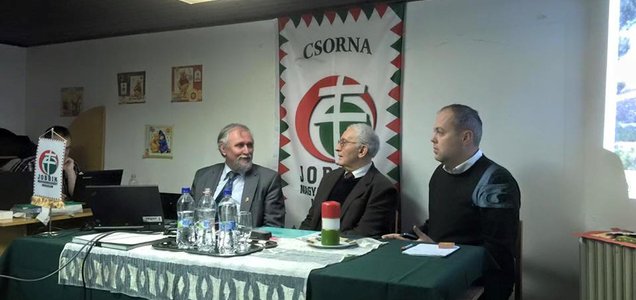 Vissza kell szerezni az államot! - Földrablás, kormányzati közbenjárással Csornán nagy érdeklődés mellett rendezték meg csütörtökön a Jobbik szervezésében a Földrablás, kormányzati közbenjárással című földfórumot. A rendezvény rangját dr. Ángyán József agrármérnök, a második Orbán-kormány mezőgazdaságért felelős államtitkára, valamint dr. Tanka Endre jogász, egyetemi tanár előadása emelte. Házigazdaként, moderátorként Magyar Zoltán, a nemzeti párt agrárpolitikusa vállalt szerepet.