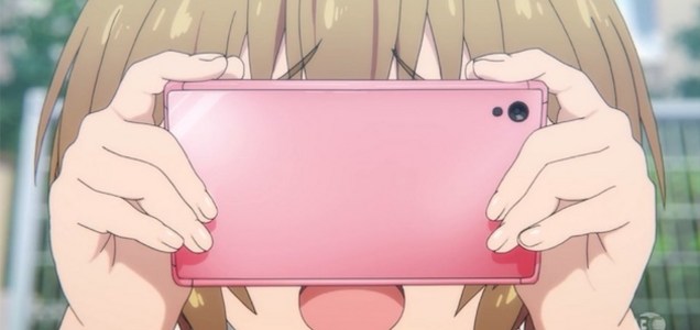 女性の盗撮に最適スマホ 韓国家電メーカーcmにクレーム殺到 ゲームかなー