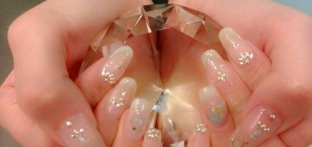 パラジェルで傷んだ爪にサヨナラ サンディング不要で健康的なネイル