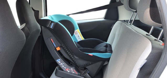 チャイルドシートを新生児から前向きで使いたい
