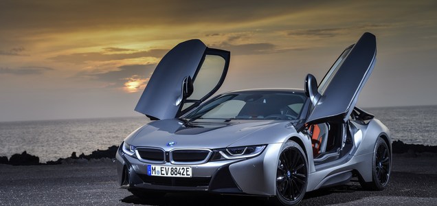 WORLD PREMIERE: BMW i8 LCI Facelift