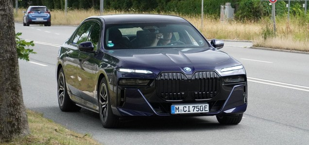 New 7 Series Spotted on the Road
