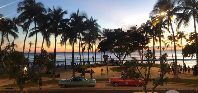 今週のハワイの壁紙 夕暮れ時のホノルル ツイレポ 今週のハワイの壁紙 夕暮れ時のホノルル ツイレポ