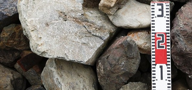庭を造りたい方必見 庭石の費用の相場についてご紹介します 揖斐川庭石センターblog