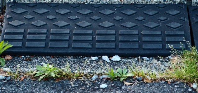 家の前に段差スロープを設置 これって法律違反 北野誠のズバリ の水曜日に放送されているのが ズバリ法律相談室 のコーナー ライフ ヘルスケア 読んで聞く新しい習慣 Radichubu By Cbcラジオ ツイレポ