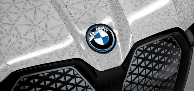 BMW shows off a color-changing car