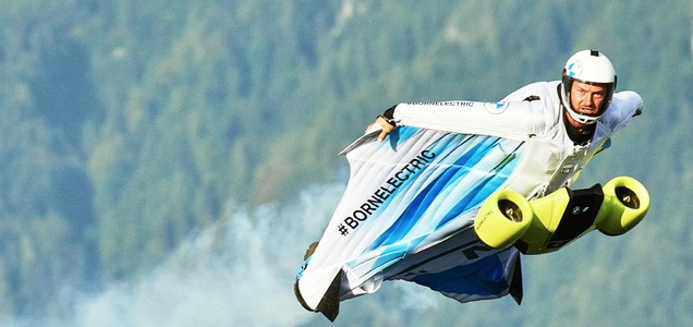 Watch a Wingsuit Basejumper