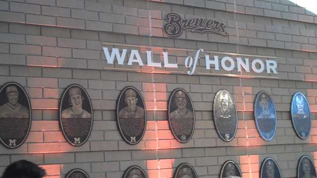 Milwaukee Brewers Wall of Honor - Wikipedia