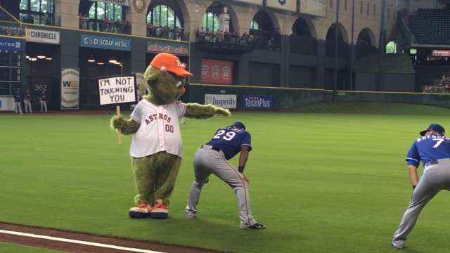 Orbit ready for Astros Opening Day shenanigans