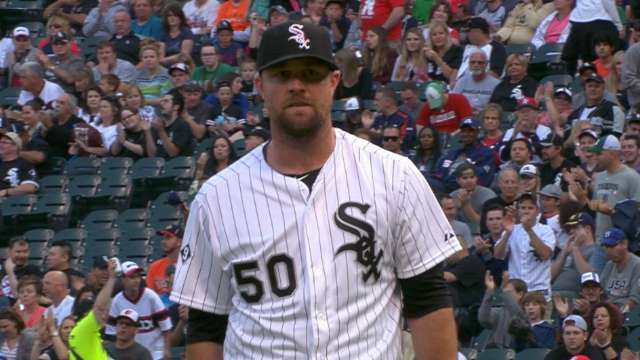 Former Chicago White Sox player Ron Kittle throws out a ceremonial