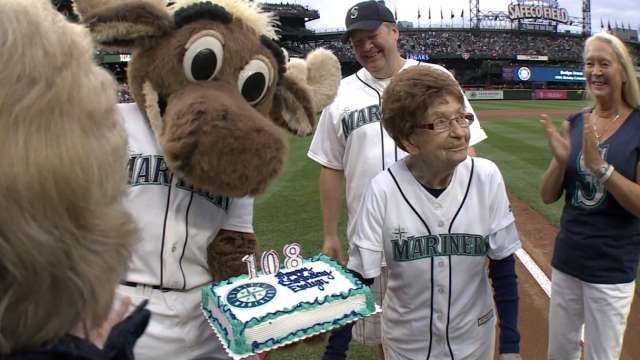 Seattle Mariners fan: 108-year-old Evelyn Jones always hopeful - Sports  Illustrated