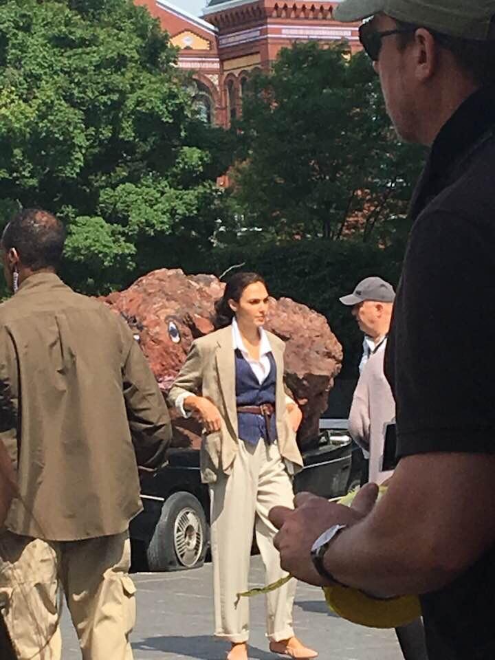 Wonder Woman 1984 Set Pics And Video Feature Returning Stars Gal